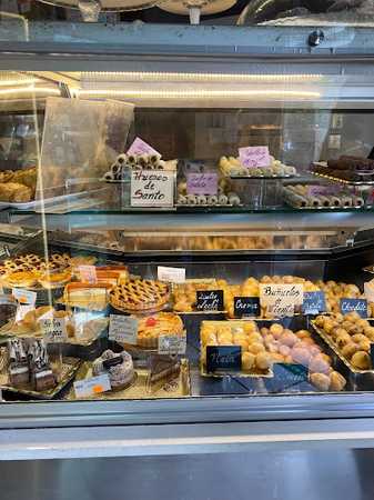 Fotografia tomada fuera de Pastelería América III - Pastelería en Madrid, Madrid