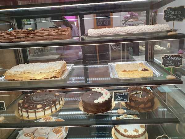 Fotografia tomada fuera de Pastelería Anafre - Pastelería en El Burgo de Osma, Soria