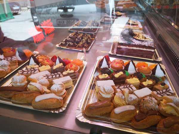 Fotografia tomada fuera de Pastelería Anais - Pastelería en Laredo, Cantabria