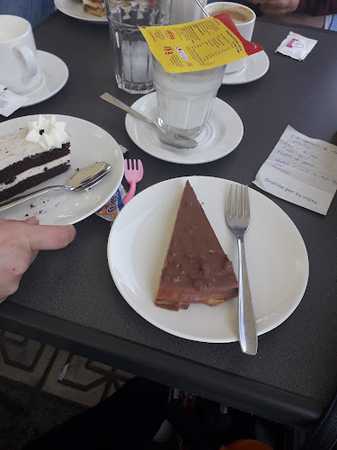 Fotografia tomada fuera de Pastelería Arte Dulce (golosa Obrador) - Pastelería en Los Santos de Maimona, Badajoz