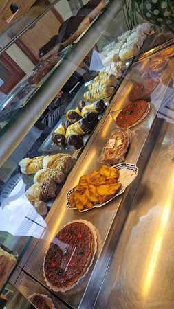 Fotografia tomada fuera de pastelería artesá obradoiro - Pastelería en San Pedro de Benquerencia, Barreiros, Lugo