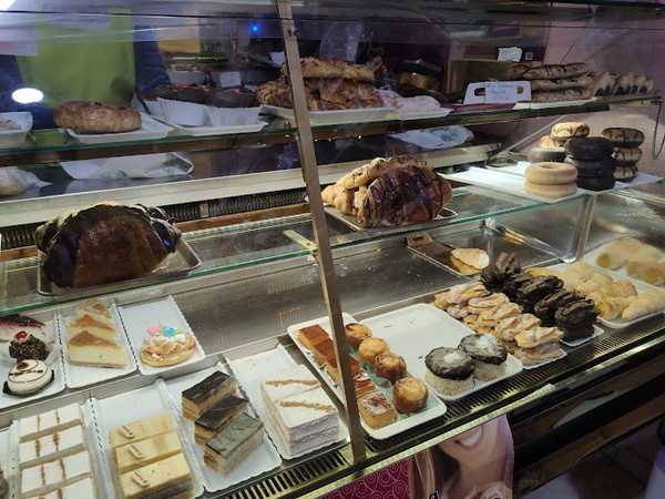 Fotografia tomada fuera de Pastelería Artesanal EL PALENQUE - Pastelería en Priego de Córdoba, Córdoba