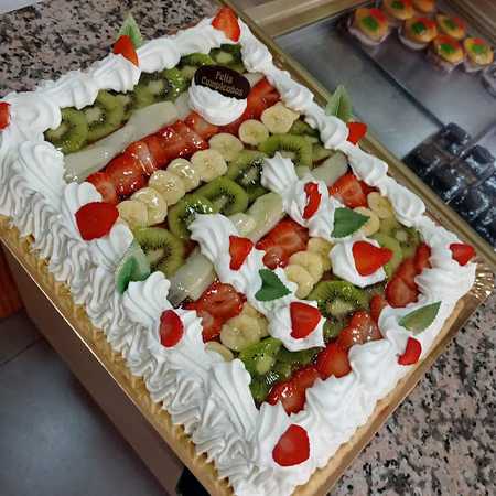 Fotografia tomada fuera de Pastelería artesanal La Valleja - Pastelería en Baza, Granada