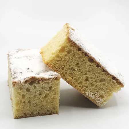 Fotografia tomada fuera de Pastelería Artesanos de la Abuela Laly - Cake shop en Puebla de Sanchoz Perez, Badajoz