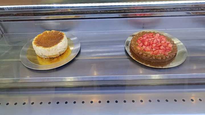 Fotografia tomada fuera de Pastelería Bake Bliss - Pastelería en O Barco, Ourense