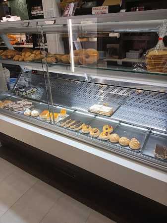 Fotografia tomada fuera de Pastelería Ben - Pastelería en Vilalba, Lugo