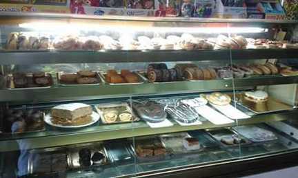 Fotografia tomada fuera de Pastelería Cafetería Forno Portugues - Cafetería en Huelva, Huelva