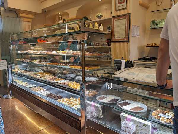 Fotografia tomada fuera de Pastelería California - Pastelería en Bilbao, Bizkaia