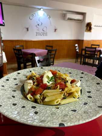 Fotografia tomada fuera de Café Bar Dioni - bares en Calzadilla de los Barros, Badajoz