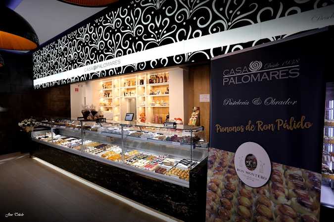 Fotografia tomada fuera de Pastelería Casa Palomares | Motril | - Pastelería en Motril, Granada