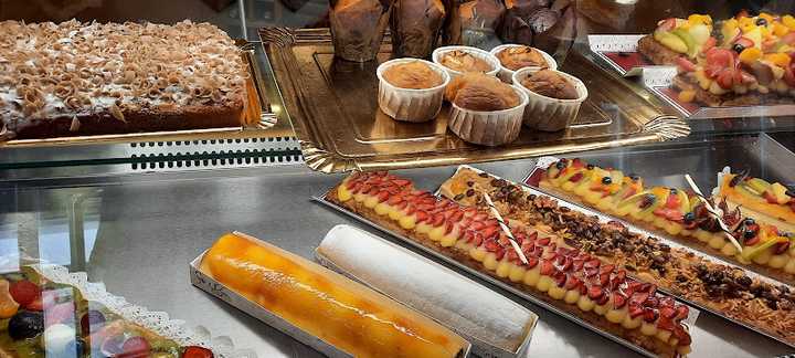 Fotografia tomada fuera de Pastelería Costabella - Pastisseria en Girona, Girona