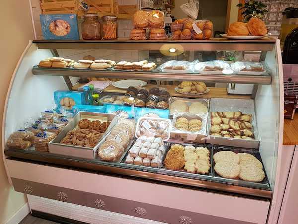 Fotografia tomada fuera de Pastelería Delicias del Pueblo - Pastelería en Valdepeñas, Ciudad Real