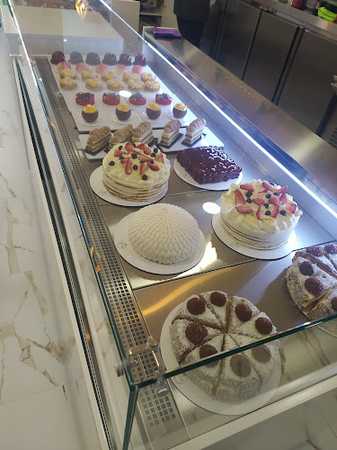 Fotografia tomada fuera de Pastelería Delisse - cafeterías en Granada, Granada