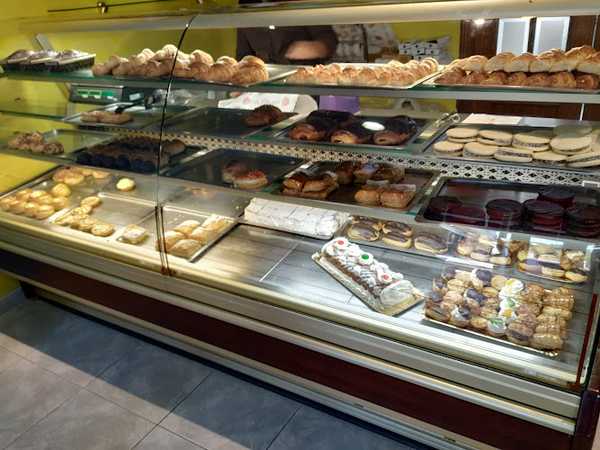 Fotografia tomada fuera de Pastelería Dulce Baralla - Pastelería en Baralla, Lugo