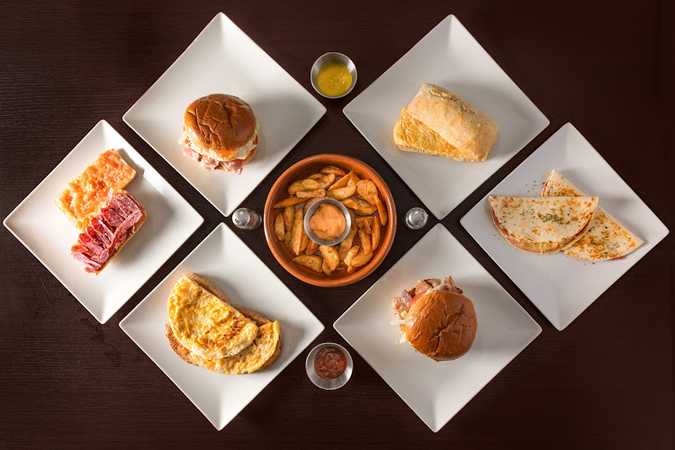 Fotografia tomada fuera de Cafe Buddha Reposteria - cafeterías en Girona, Girona