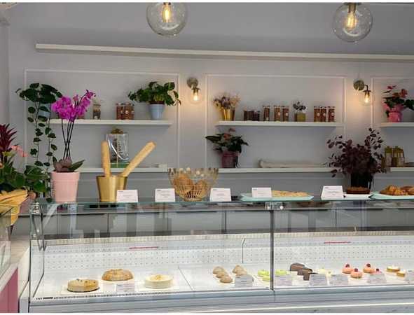 Fotografia tomada fuera de Pastelería Gourmet Praliné Girona - Pastisseria en Girona, Girona