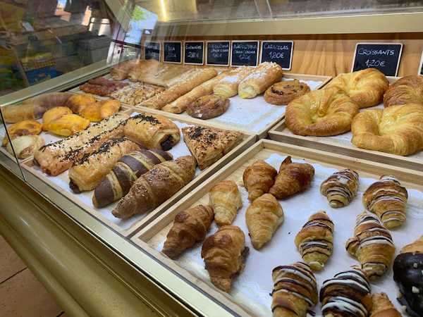 Fotografia tomada fuera de Pastelería Guinéa - Pastelería en Talamanca de Jarama, Madrid