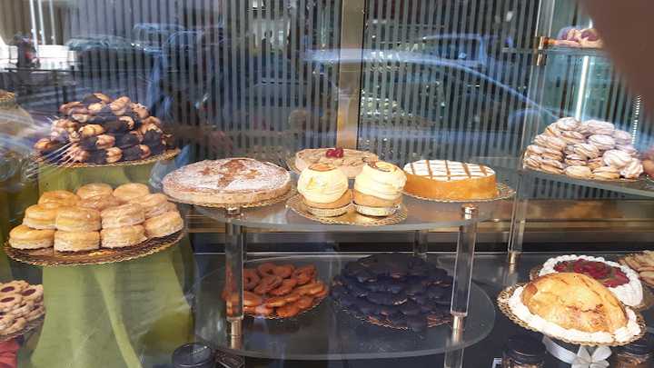 Fotografia tomada fuera de Pastelería Heras - Pastelería en Madrid, Madrid