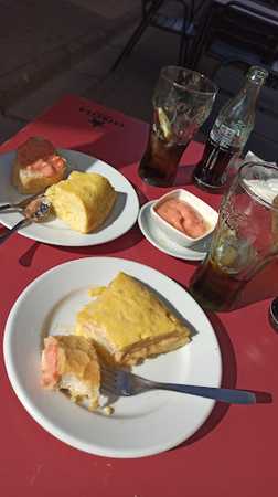 Fotografia tomada fuera de Café Dalí - bares en Alfaro, La Rioja