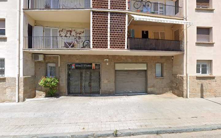 Fotografia tomada fuera de Pastelería Hermanos Awmathan - Pastisseria en Vic, Barcelona