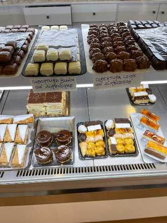 Fotografia tomada fuera de Pastelería La Concordia - Pastelería en Granada, Granada