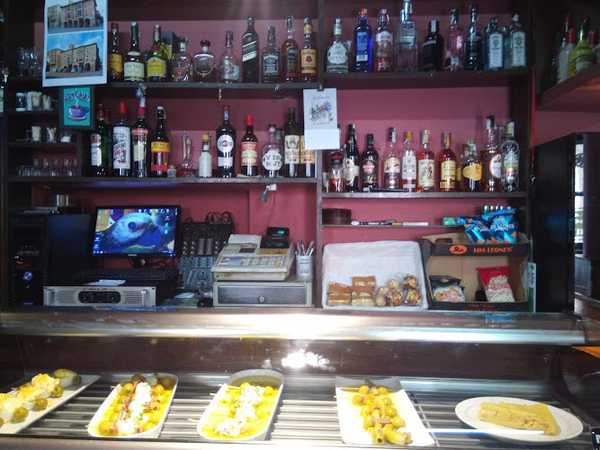Fotografia tomada fuera de CAFÉ del CERRO - bares en Medina de Pomar, Burgos