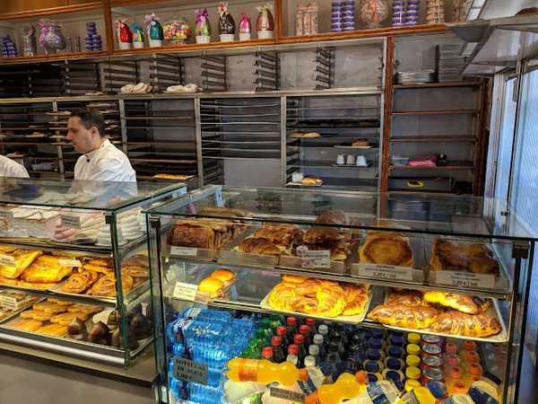 Fotografia tomada fuera de Pastelería La Mallorquina - Pastelería en Madrid, Madrid