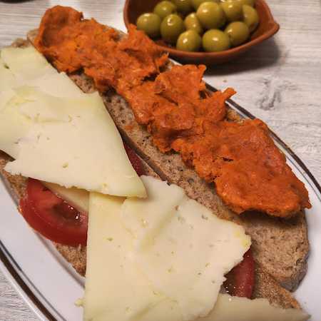 Fotografia tomada fuera de Cafè Deportiu - Loterías - cafeterías en Esporles, Baleares