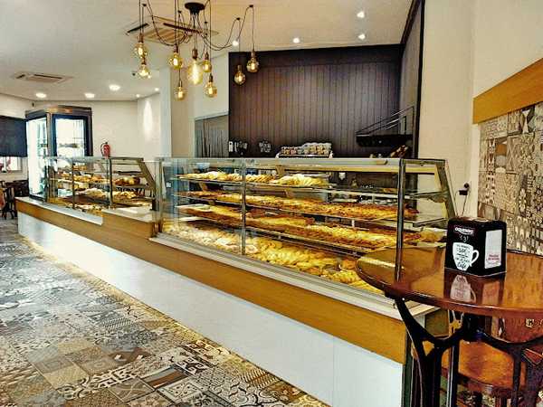 Fotografia tomada fuera de Pastelería La Oca Crevillent - Pastelería en Crevillent, Alicante