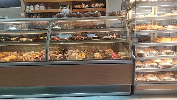 Fotografia tomada fuera de Pastelería La Panera - Pastelería en Valsequillo, Las Palmas