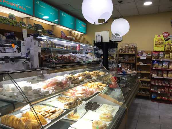 Fotografia tomada fuera de Pastelería Leganés - Pastelería en Leganés, Madrid