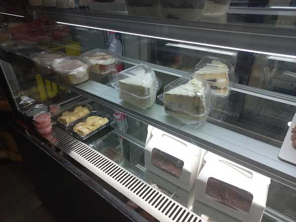 Fotografia tomada fuera de pastelería Lin - Panadería en Granada, Granada
