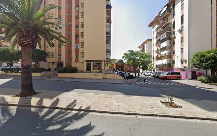 Fotografia tomada fuera de Pastelería Lohuet - Pastelería en Huelva, Huelva
