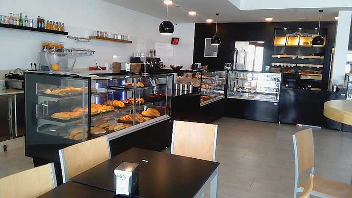 Fotografia tomada fuera de Pasteleria Lolita - restaurantes en San Bartolomé, Las Palmas