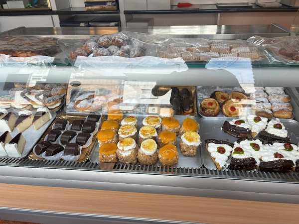 Fotografia tomada fuera de Pastelería Mago - Pastelería en Badajoz, Badajoz