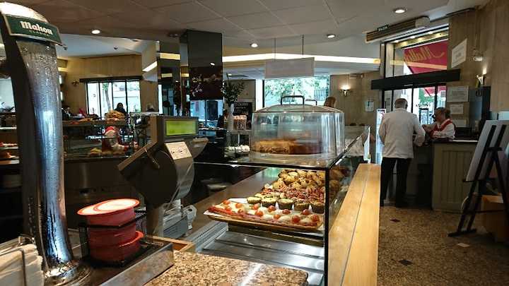 Fotografia tomada fuera de Pastelería Mallorca Serrano - Pastelería en Madrid, Madrid