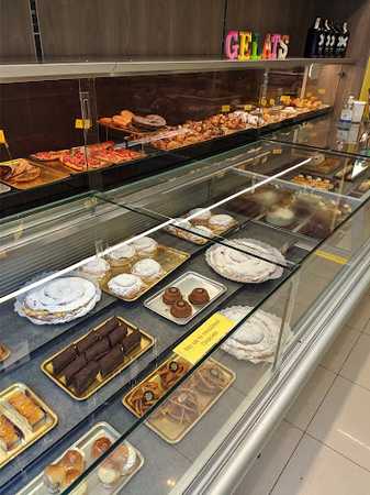 Fotografia tomada fuera de Pastelería Mallorquina Formentor - Pastisseria en Barcelona, Barcelona
