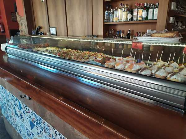 Fotografia tomada fuera de Café Jerea - cafeterías en Trespaderne, Burgos