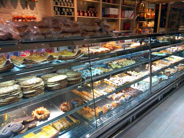 Fotografia tomada fuera de Pastelería Marian - Pastelería en Guadalajara, Guadalajara