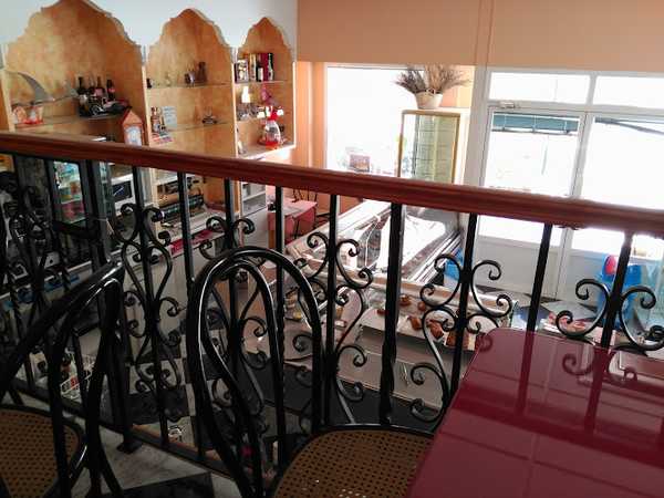 Fotografia tomada fuera de Pasteleria Miguel Angel Galindo Martínez - Pastelería en Viver, Castellón