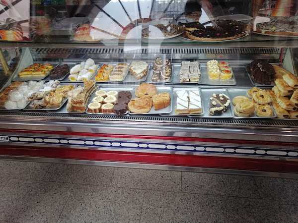 Fotografia tomada fuera de Pastelería Moraño - Pastelería en Hinojosa del Duque, Córdoba