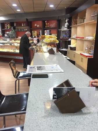Fotografia tomada fuera de Pasteleria Navarro - Forn de pa en Lleida, Lleida