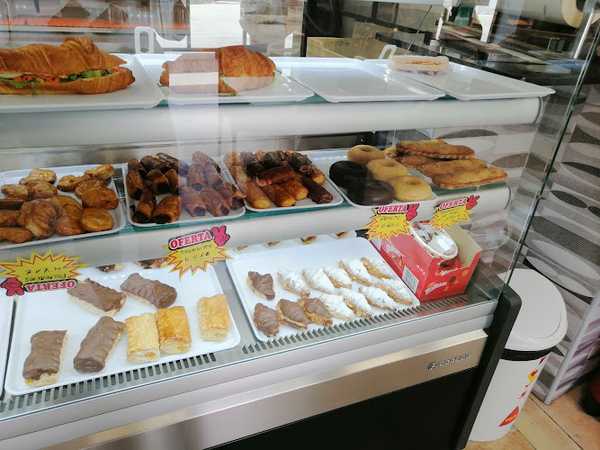 Fotografia tomada fuera de Pastelería Oh la la - cafeterías en Vecindario, Las Palmas