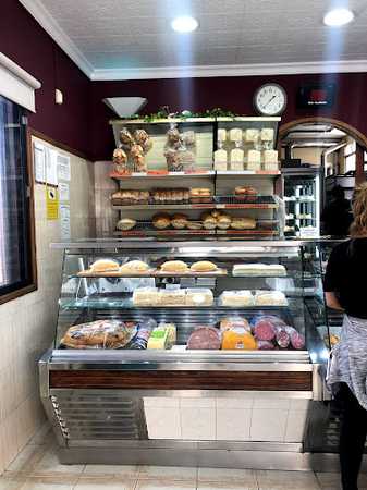 Fotografia tomada fuera de Pastelería Panadería Mendoza Sl - Pastelería en Las Palmas de Gran Canaria, Las Palmas