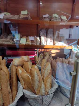 Fotografia tomada fuera de Pastelería París S.L. - Forn de pa en Terrassa, Barcelona