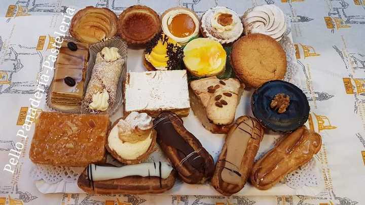 Fotografia tomada fuera de Pasteleria Pello - Panadería en Elorrio, Bizkaia