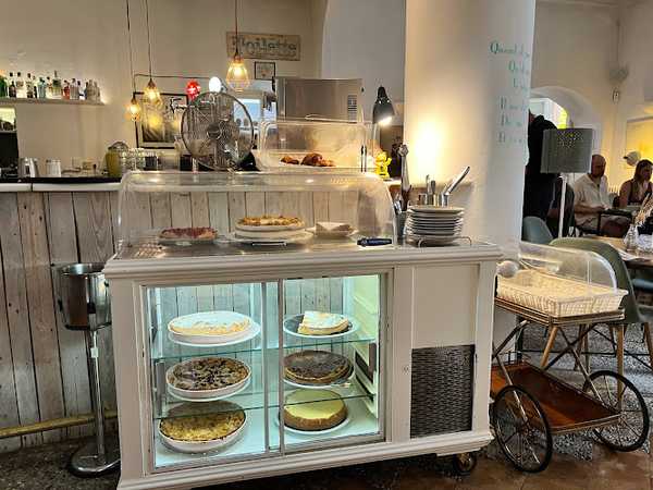 Fotografia tomada fuera de Cafè Parisien - restaurantes en Artà, Baleares