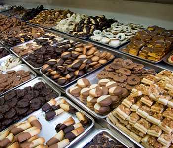 Fotografia tomada fuera de Pastelería Prat - Can Carriel - Pastisseria en Roda de Ter, Barcelona