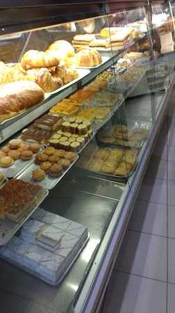 Fotografia tomada fuera de Pastelería San Antonio - Pastelería en Baza, Granada