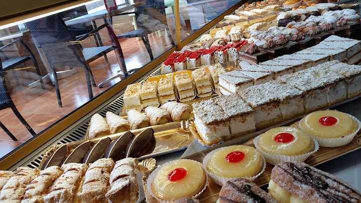 Fotografia tomada fuera de Pastelería San Martín Siete Palmas - Pastelería en Las Palmas de Gran Canaria, Las Palmas